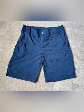 Athleta Women’s Navy Blue Trekkie Bermuda Performance Shorts